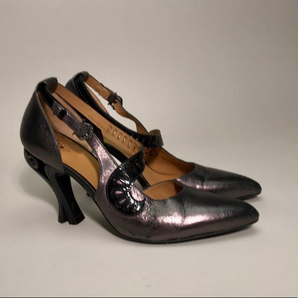 John Fluevog women’s heel